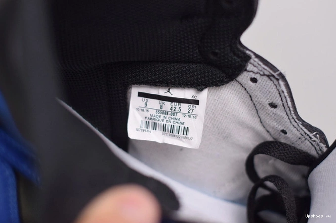 1 Royal (2017) 555088-007 Jordan Retro Air 1110